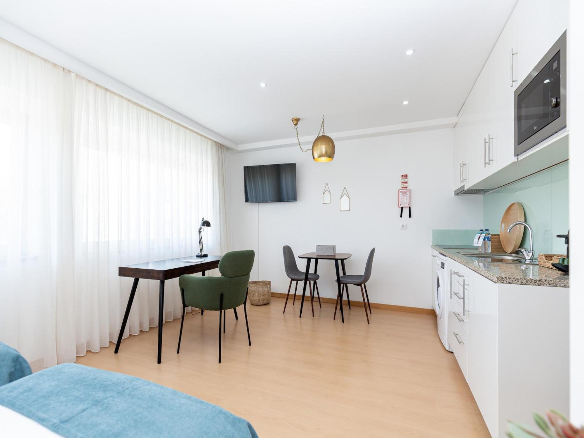 Apartment Stylish For Two Guests *